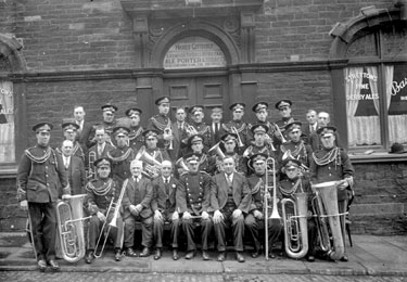 Brass Band outside public house, Harold Gutteridge, Licensee, Dewsbury