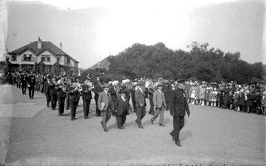 Procession in to Crow Nest Park, Dewsbury