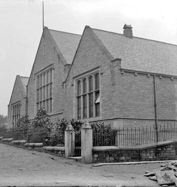 Central National Schools, Almondbury