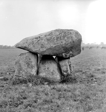 Mushroom Cromlech, north-east of Llanystumdwy