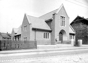 St Michael's Church, Somerset Road, Almondbury