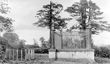 Robin Hood's Grave, Kirklees Park, Cooper Bridge