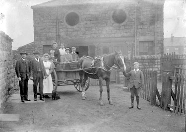 People with Horse and Cart, Savile Town, Dewsbury