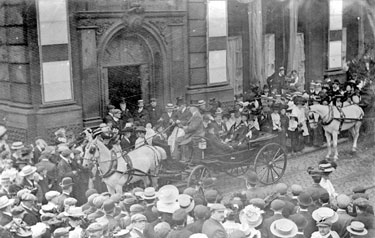 Horse and Carriage with Mayor and crowd, Dewsbury