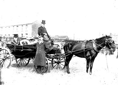 Horse and carriage with Mayor and Mayoress