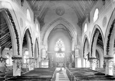St James' Church, Brighouse: interior