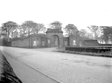 Kirklees Park Gate, Cooper Bridge