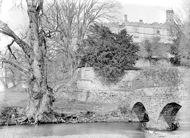 River and bridge at Haddon Hall