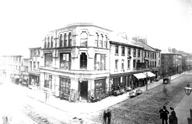 King Street and Queen Street showing 'Crispin's Corner'