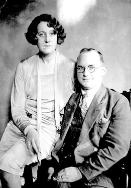 Portrait of Mr and Mrs W V Gledhill