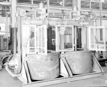 Thomas Broadbent & Sons Ltd: machinery