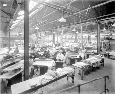 Thomas Broadbent & Sons Ltd: women working
