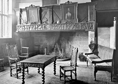 Woodsome Hall, fireplace in the hall, Fenay Bridge