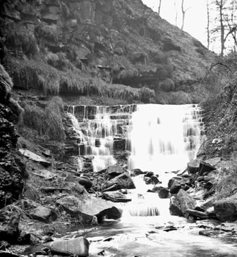 Rake Dyke, waterfall