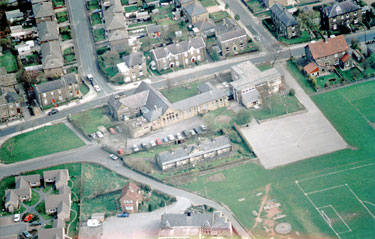 Aerial view of South Crosland Junior School, Netherton, Huddersfield - Aerial view