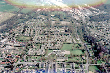 Aerial view of Meltham Junior & Infants School, Holmfirth Road, Meltham. Also showing Howard Way, Darnley Close, Bishops Way