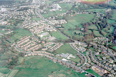 Aerial view of Upperthong Junior & Infants School, Greenfield Road, Upperthong. Also showing Burnside Drive, Burnlee Road and Spring Lane.