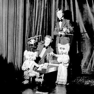 Stephensons Puppets at Batley Variety Club