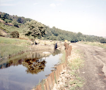 Huddersfield Narrow Canal, Milnsbridge, Huddersfield