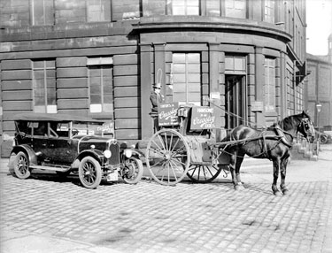 Horse and carriage, Sergeantson Street/Half Moon Street, Huddersfield