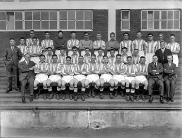 Huddersfield Town Football Club, team photograph - 1934-35