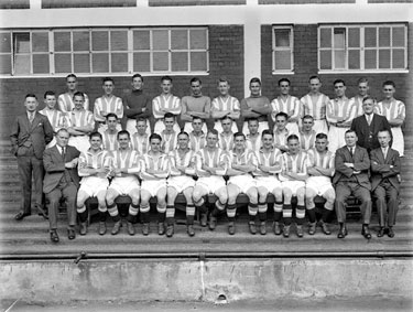 Huddersfield Town Football Club, team photograph - Season 1934-35