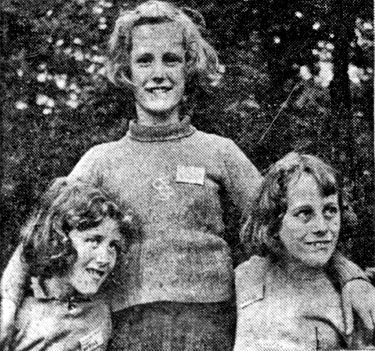 Young evacuees, children of Hoover Employees sent to USA in WWII - Refugee Children: The Bovills: Dawne (9) Jeanne (12) and Angela (10) of Carshalton, Surrey. Their father was a Hoover salesman. Dawne