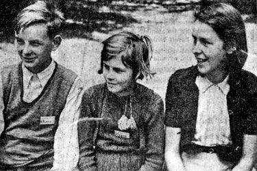 Young evacuees, children of Hoover Employees sent to USA in WWII - Refugee Children: The Palmers: Albert (12) Ruth (11) and Rosina (14) of Northolt, N London. Father was checker for Hoover in Perivale