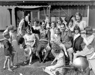 Young evacuees, children of Hoover Employees sent to USA in WWII: at camp