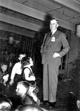 Young evacuees, children of Hoover Employees sent to USA in WWII: Mr H W Hoover