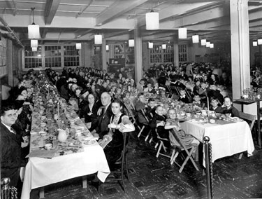 Young evacuees, children of Hoover Employees sent to USA in WWII: Thanksgiving