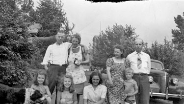 Young evacuees, children of Hoover Employees sent to USA in WWII:Foster family, from left Gloria, Bob, Marilyn, Nan, Jacqueline, Isabell, Nicky and Bill