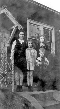 Young evacuees, children of Hoover Employees sent to USA in WWII: Jacqueline, Gloria, Marilyn and Nicky