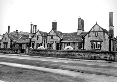 The Thompson Jowett Memorial Homes, New Road East, Scoles - opened on the 25th June 1929, money left by Mr Thompson Jowett in his will funded the project.