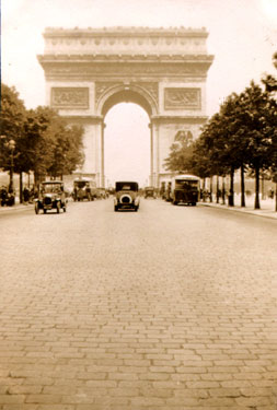Wheelwright Grammar School Photo Album: 1920s/30s - Arc de Triomphe, Avenue Des Grandes Armees