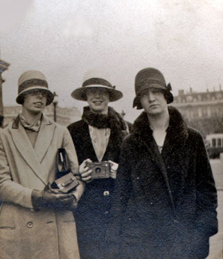 Wheelwright Grammar School Photo Album: 1920s/30s - Arc de Triomphe