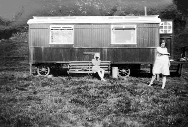 Wheelwright Grammar School Photo Album: 1920s/30s - The Arcadian Caravan, Beamsley