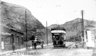 Tram at The Cutting, Wakefield Road