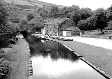 Tunnel End Canal and Countryside Centre, Marsden