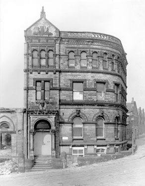 Corner building, bottom of Soothill Lane near Batley Railway Station