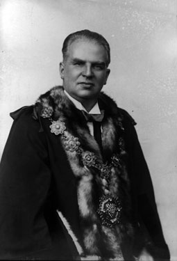 Herbert Farrar Shaw, Mayor 1933-35