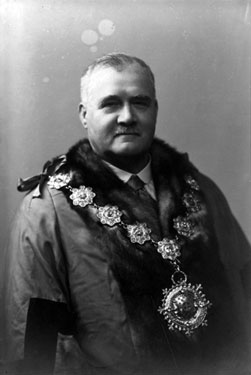 Felix Kitson Brearley Parker, Mayor:1935-37.