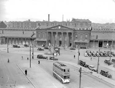 Huddersfield Railway Station from Lion Chambers 	