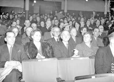 Audience at Theatre Royal 	