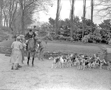 Master and Hounds outside Gryce Hall 	