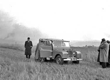 Demonstration of Land Rover 	