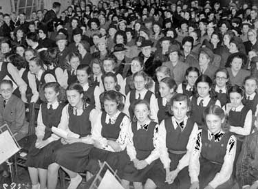 Schoolgirls in Hall 	