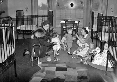 Mayoress with children, Lindley Home 	
