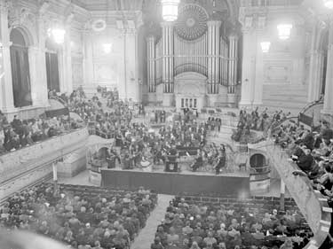 Concert, Huddersfield Town Hall 	