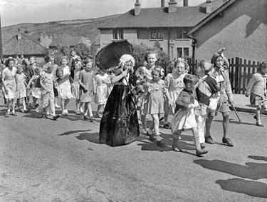 Procession, Deighton W.M.C. Childrens' Field Day 	